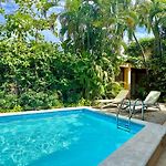 Calamari Homes - Centenario 304 - Walled City